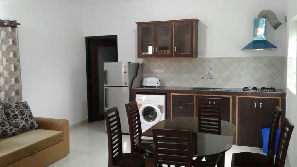 Esha Apartment Calangute Esterno foto